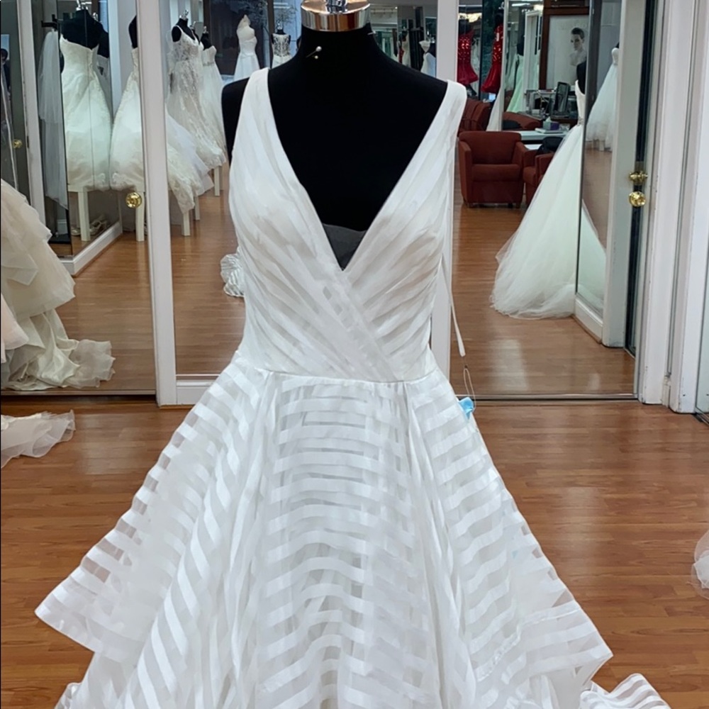 Ivory striped wedding gown - Picture 2 of 8